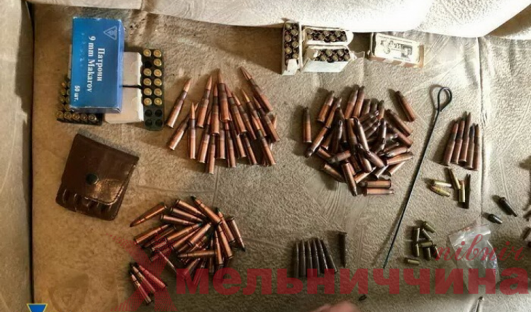 На Хмельниччині викрили угруповання підпільних «зброярів»: який вирок виніс суд