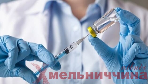 Бустерна доза вакцини від COVID-19: на Хмельниччині розпочали вакцинувати мешканців