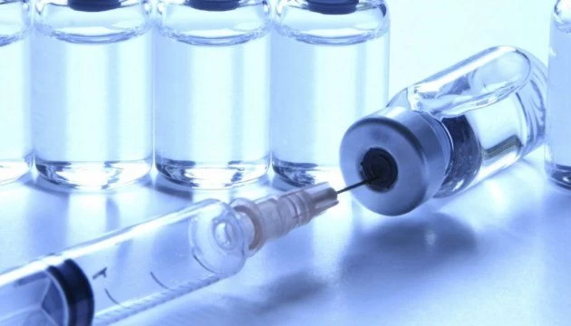 У Японії розробляють вакцину від ковіду, яка має захищати довічно