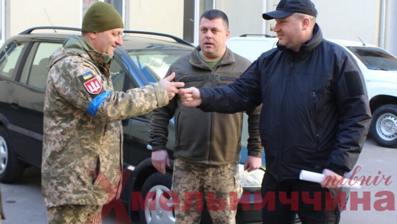 Два автомобілі п’яних водіїв з Хмельниччини передано  військовослужбовцям