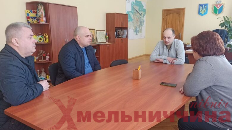 Віталій Бузиль: лікарі-переселенці розпочати роботу в Шепетівській багатопрофільній лікарні