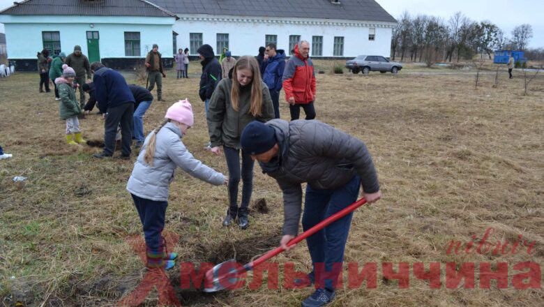 НПП «Мале Полісся» спільно з переселенцями продовжують акцію «Створюємо ліси разом»