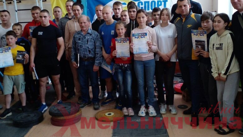Вихованці Шепетівської КДЮСШ здобули  перше загальнокомандне місце в турнірі з важкої атлетики
