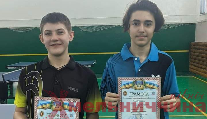 Двоє ізяславчан представлятимуть Хмельниччину на Чемпіонаті України з настільного тенісу