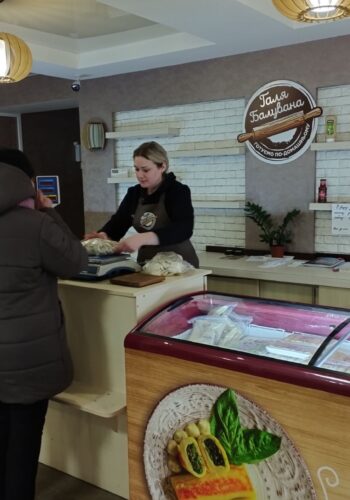 Магазин домашніх напівфабрикатів «Галя Балувана»: чим вражають шепетівські майстрині мешканців району