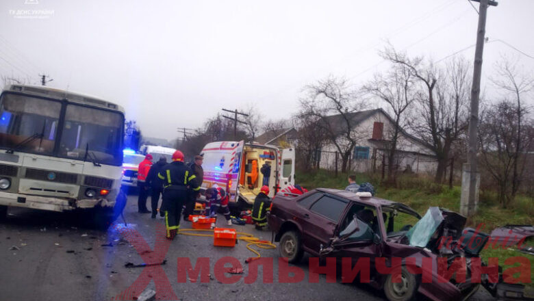 У Городищі зіткнулися автобіль та легковик: загинув водій та травмувалися пасажири
