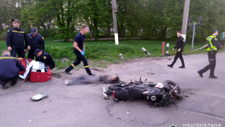 В аварії на Хмельниччині загинула пасажирка мотоцикла