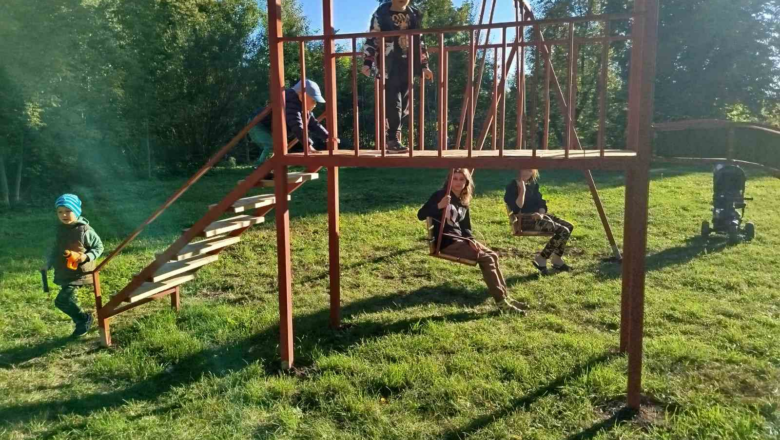 У Лепесівці на Ямпільщині втілили проєкт відновлення дитмайданчика