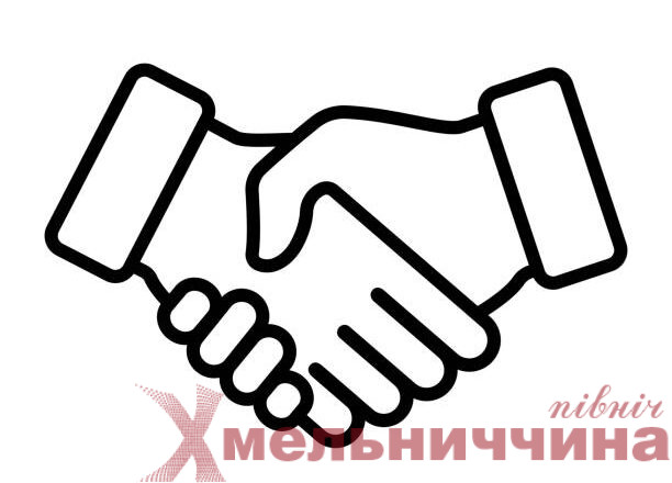 Нетішин продовжує підтримувати молодих медиків