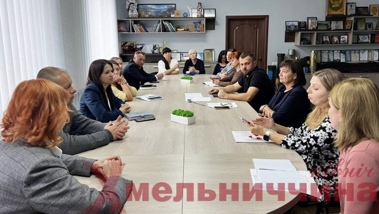 У Нетішині обговорили ідею встановлення артоб’єкта «Серце надії»