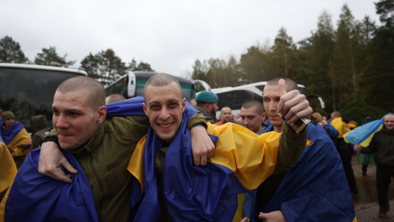 Україна повернула з російського полону наших Захисників та цивільних