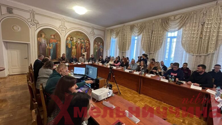 Міський голова Славути долучився до обговорення фінансових стратегій розвитку громад на форумі в Острозі