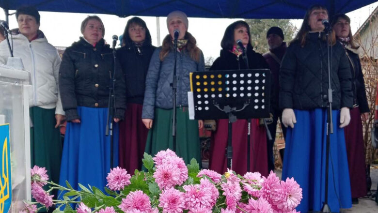 «Гомін» із Судилкова зібрав понад 39 тисяч гривень для ЗСУ під час концерту в Ізяславі