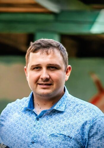 «Люблю людей і техніку»: як Олександр Максимчук обрав інженерію та своєю працею розвиває ТОВ “Фармгейт Україна”