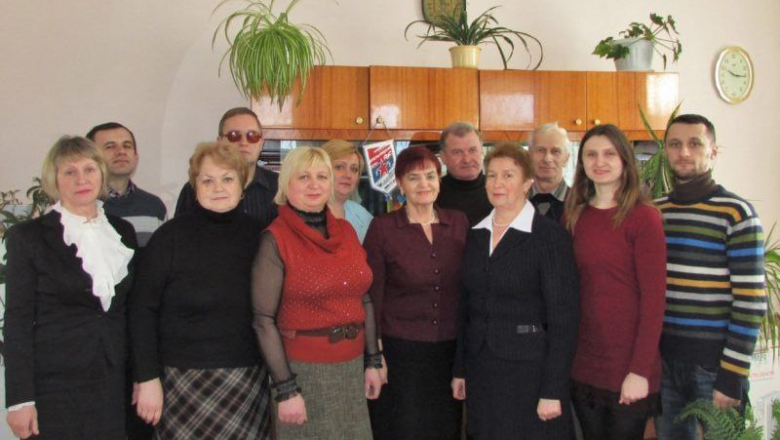 Люди читають, люди чекають — ми працюватимемо! “Шепетівський вісник” відзначає століття роботи