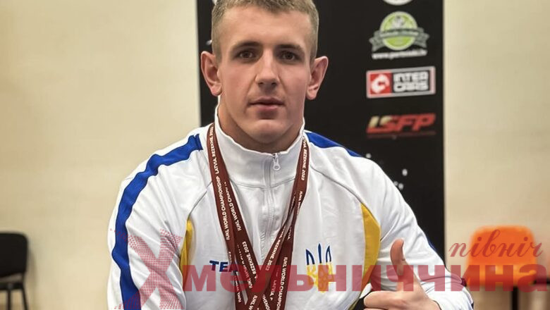 Сила, загартована вогнем і гирями: рятувальник з Хмельниччини — серед найсильніших в Україні