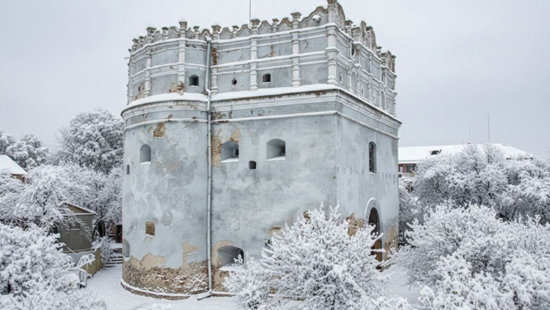 Сусідній Острог на паузі: Музей книги тимчасово зачинив двері через морози та блекаути