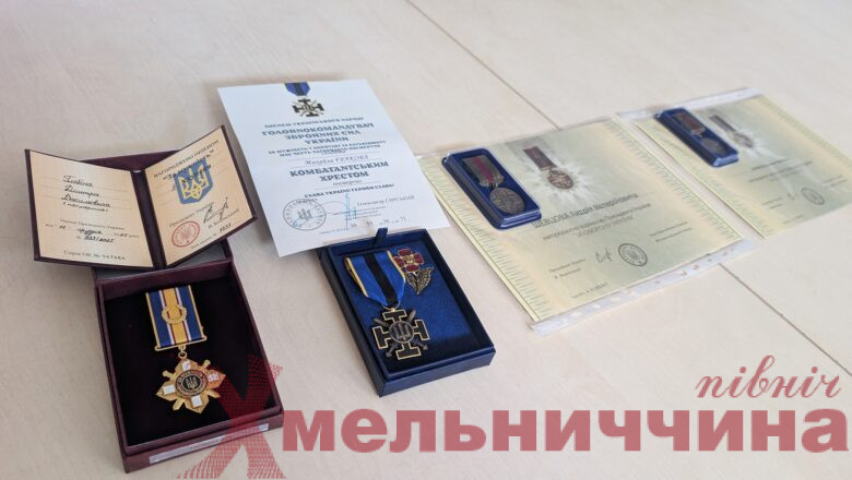 У Славуті рідним загиблих Захисників вручили державні нагороди