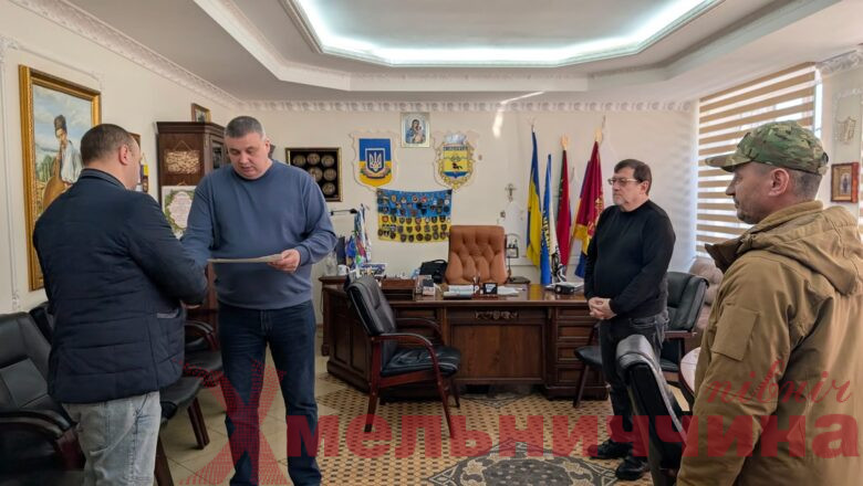 У Славуті відзначили сержанта Вячеслава Дзюбака державною нагородою