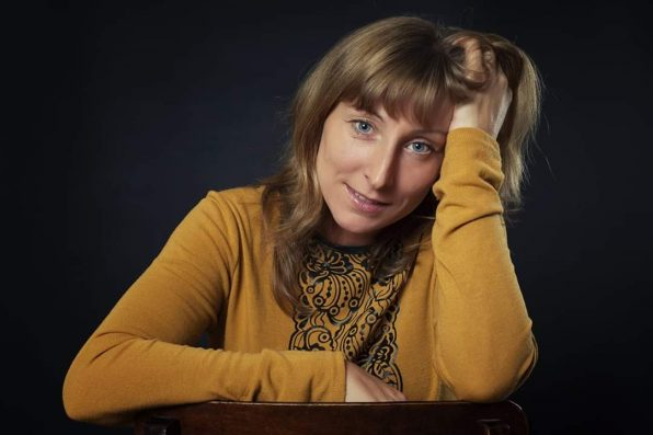 Психологія, туризм та квести: до Шепетівки їде письменниця Олена Скуловатова