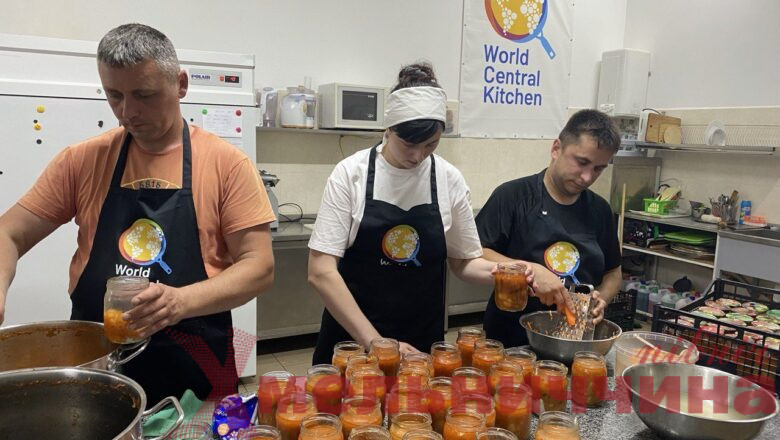 Від ресторану до гуманітарного хабу: історія «Рафінаду» у співпраці з World Central Kitchen