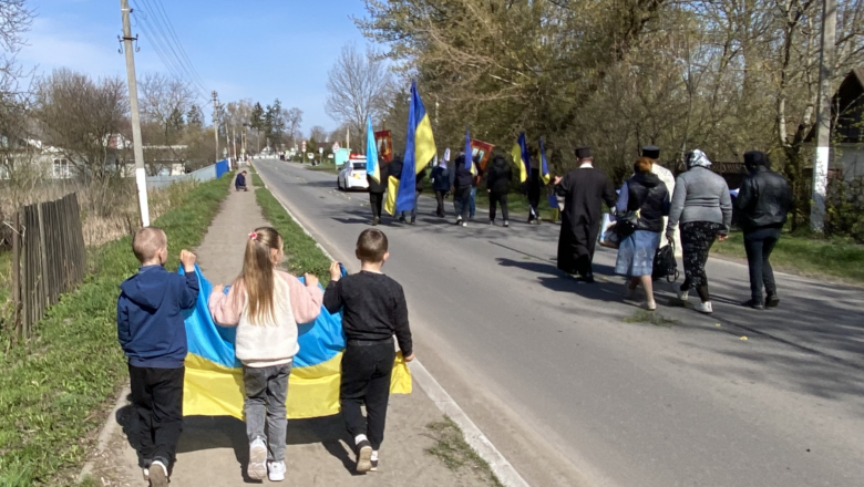 Шепетівщина зустріла двох земляків “на щиті”