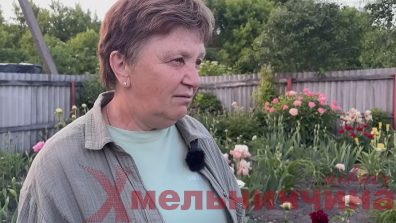 Квіткова казка на Хмельниччині: вчителька з Кременчуків вирощує майже 300 сортів півоній
