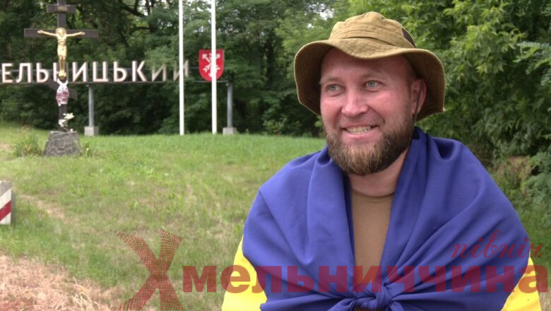 Понад 100 кілометрів на протезі: ветеран Петро Дудник дістався Хмельницького заради збору для військових