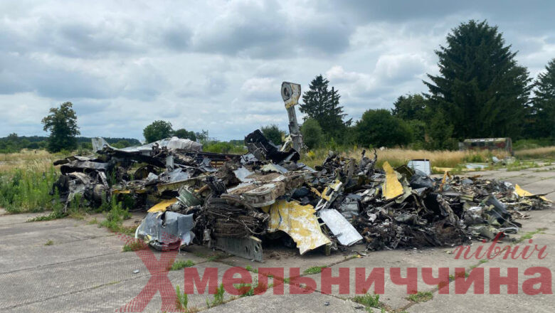 ДБР розшифрувало бортовий реєстратор Су-24М, який розбився на Хмельниччині: що відомо про причини катастрофи